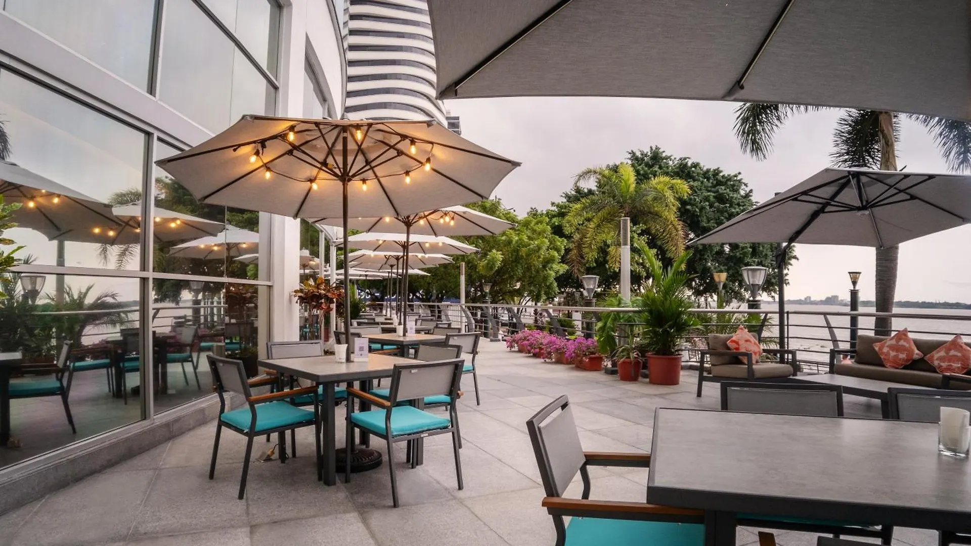 Wyndham Guayaquil, Puerto Santa Ana Hotel Ecuador