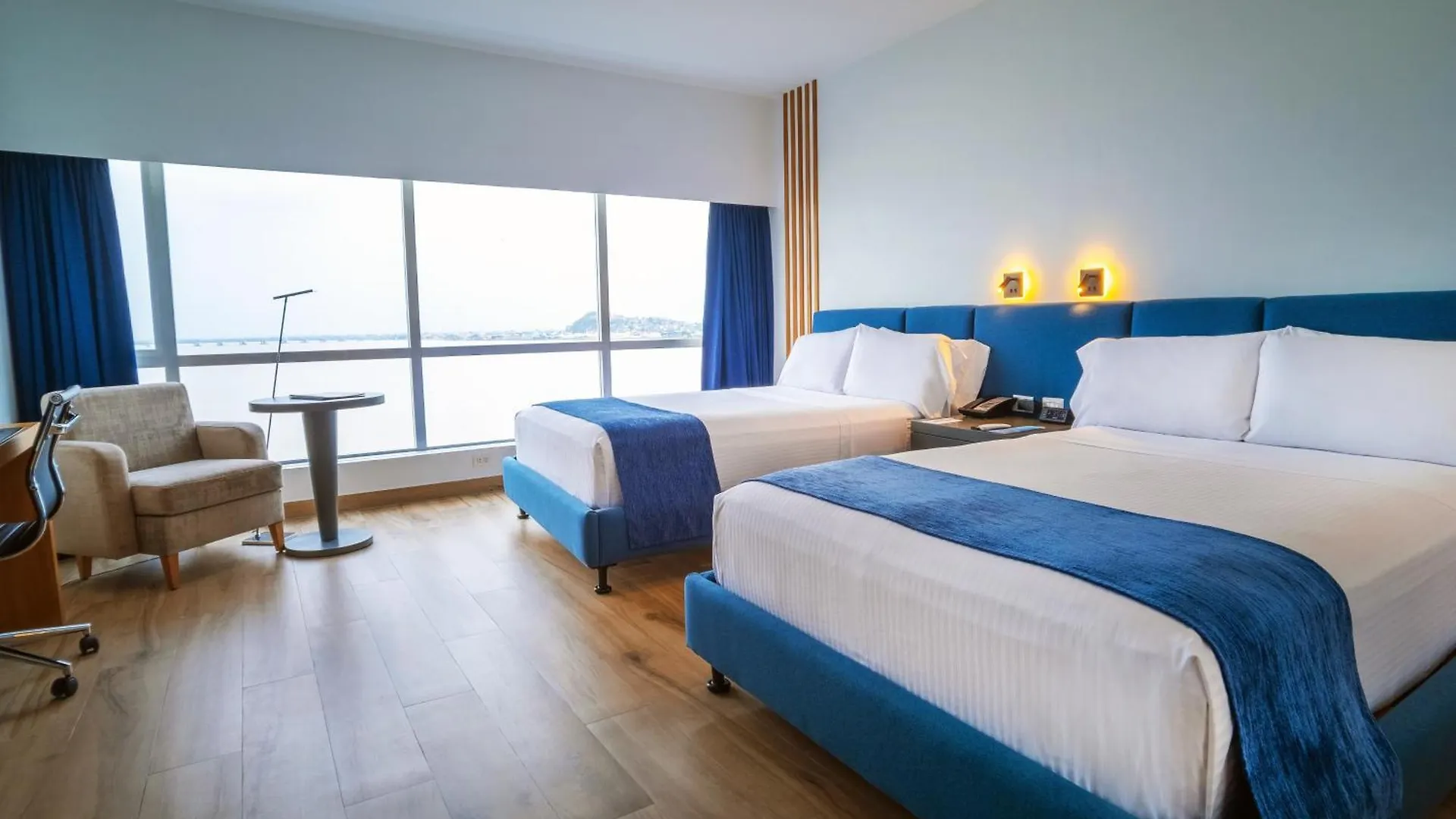 Wyndham Guayaquil, Puerto Santa Ana Hotell 5*, Guayaquil