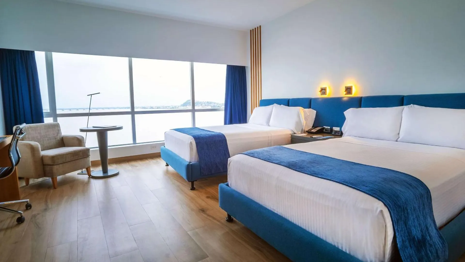 Wyndham Guayaquil, Puerto Santa Ana Hotel