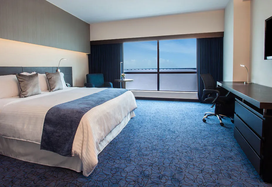 Wyndham Guayaquil, Puerto Santa Ana Hotel Ecuador