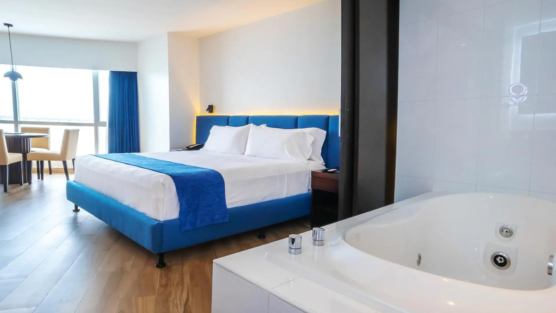 Hotel Wyndham Guayaquil, Puerto Santa Ana