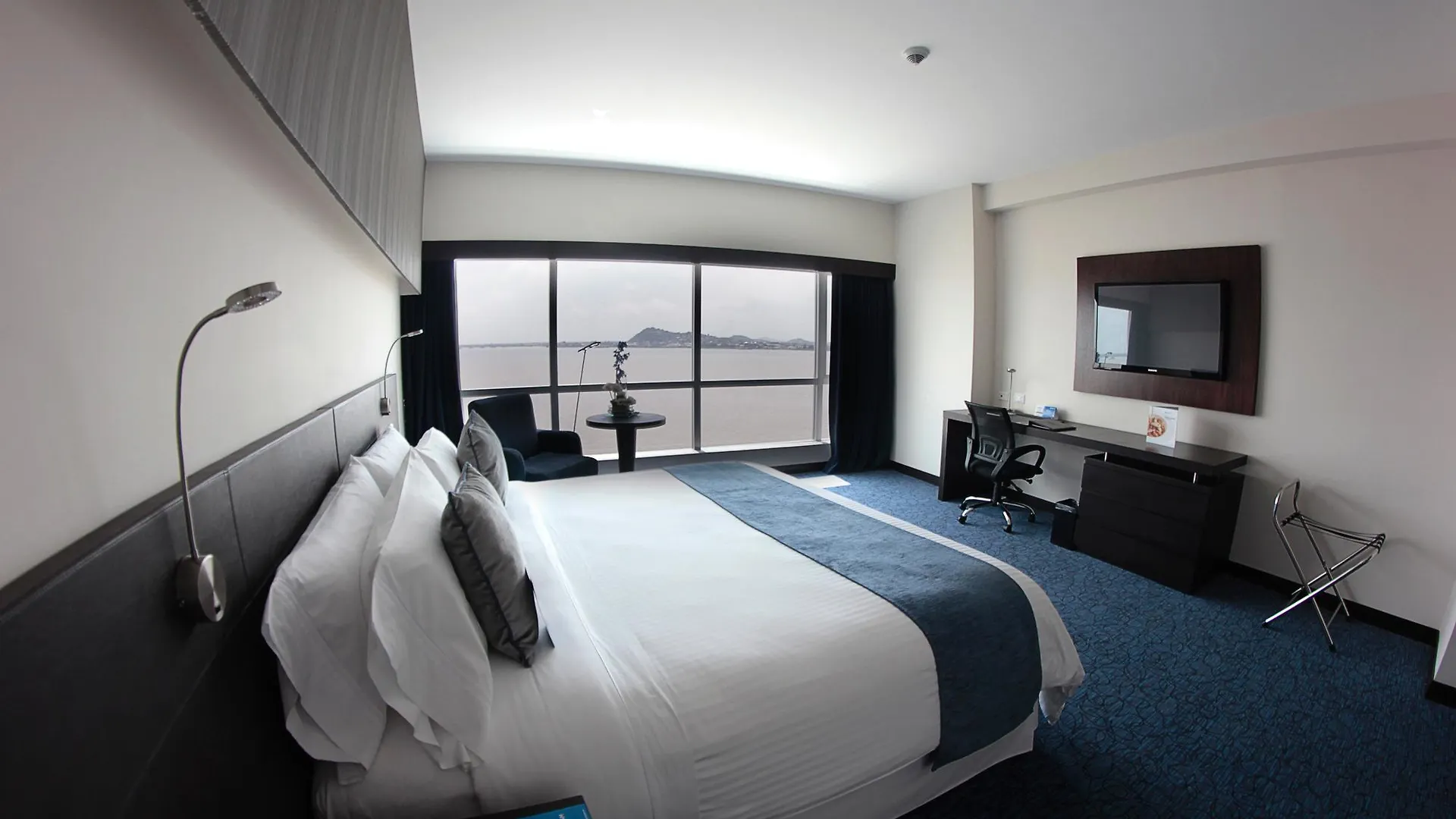 Hotel Wyndham Guayaquil, Puerto Santa Ana 5*, Guayaquil Ecuador